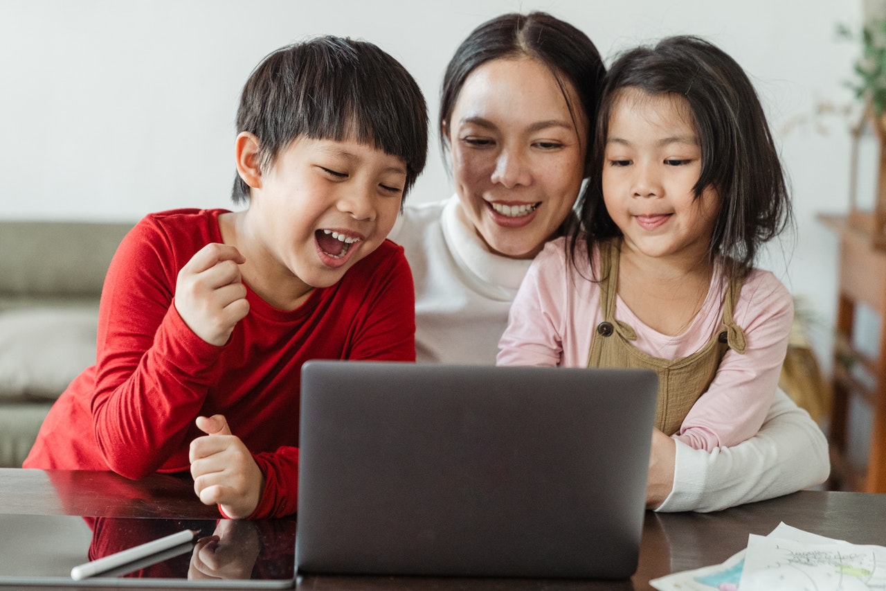 Why Parents Struggle with the Online Classroom