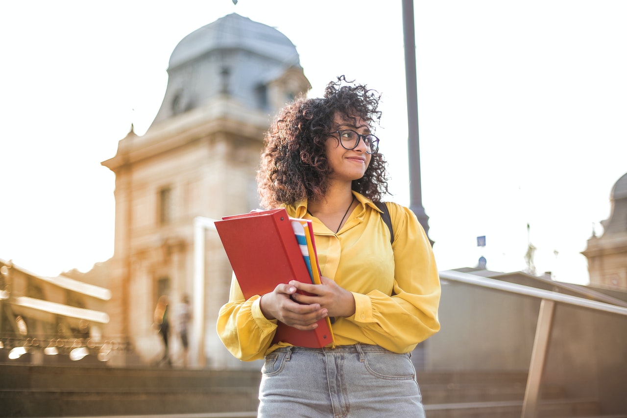 What Does ‘Student Identity’ in the Online Classroom Look Like?