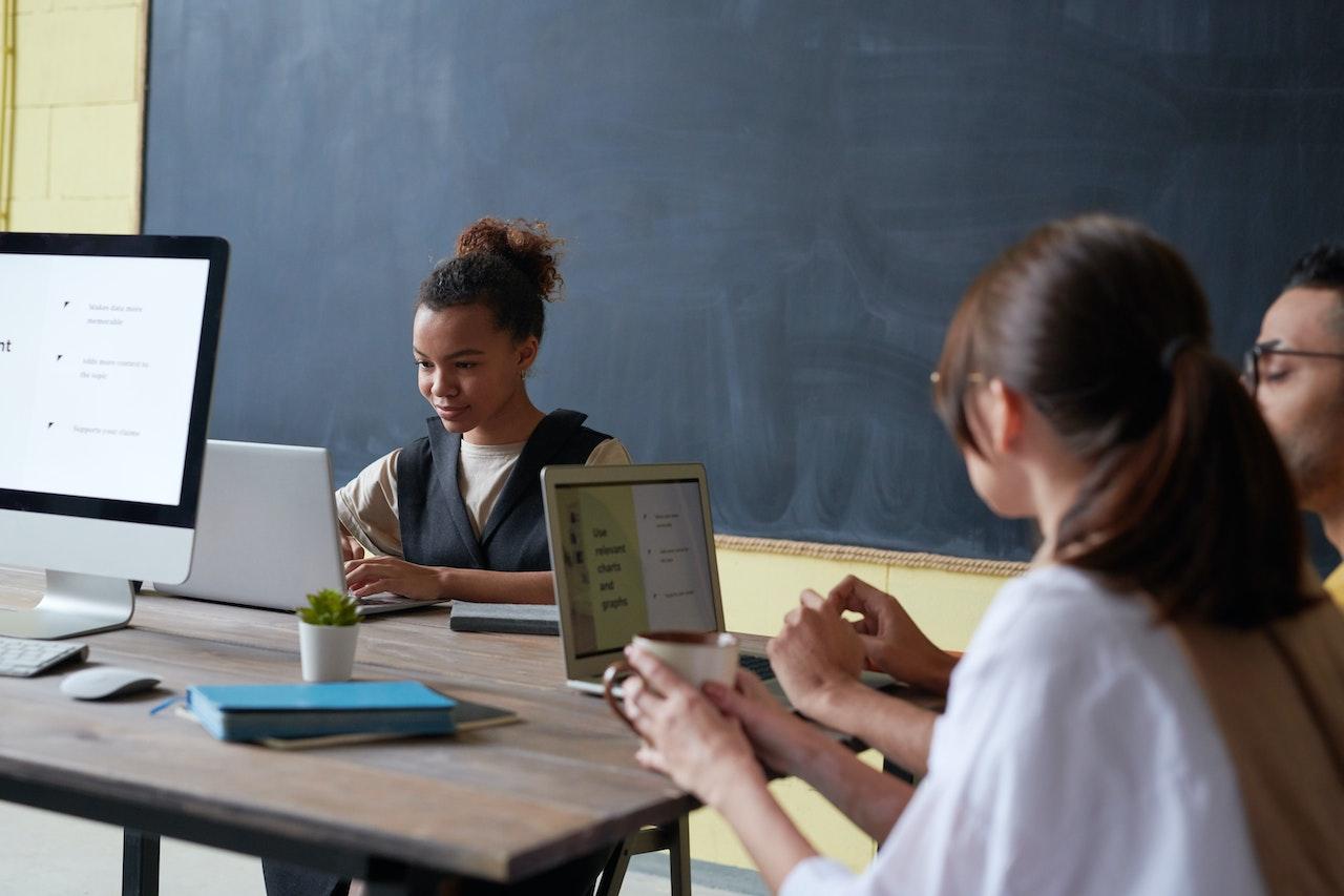 teaching in a hybrid classroom